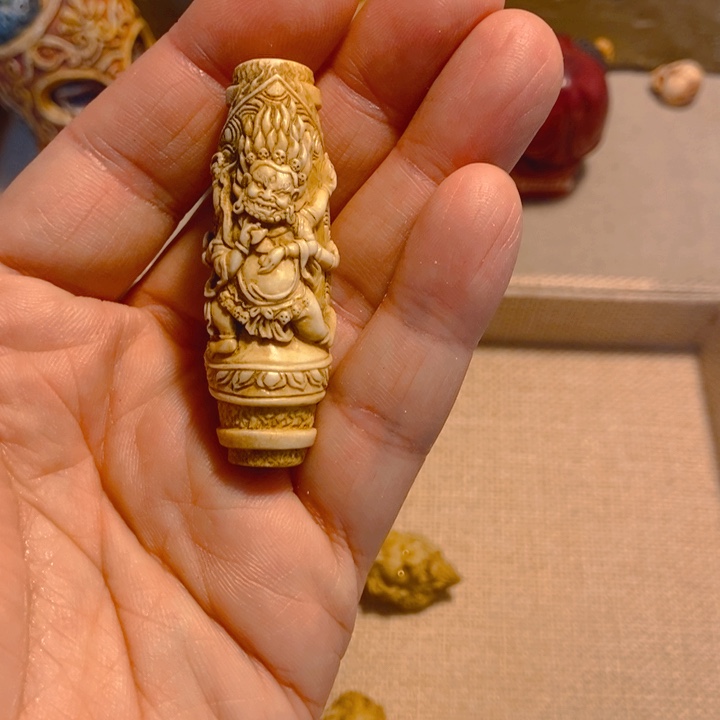 鹿骨其他临****?鹿角雕刻六臂大黑天