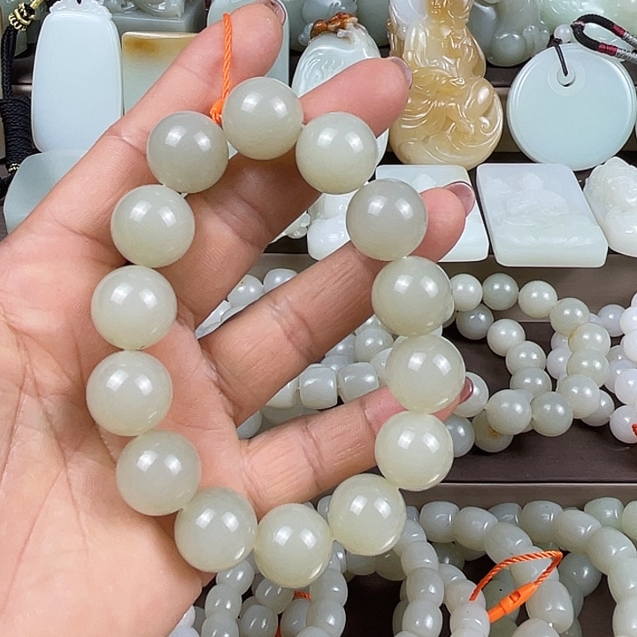 和田玉（糖玉）挂件未镶嵌