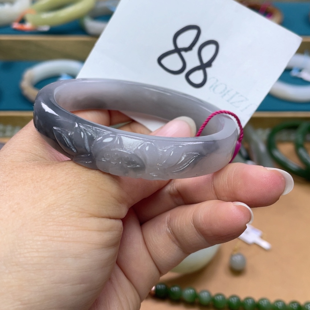 未镶嵌手镯（贵妃镯）和田玉圈口57