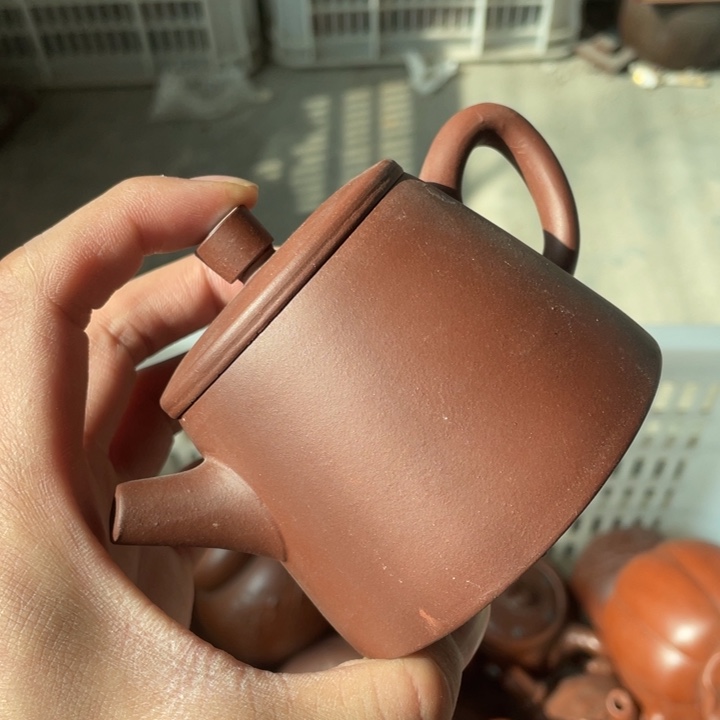 紫砂茶壶老厂紫砂壶一件。