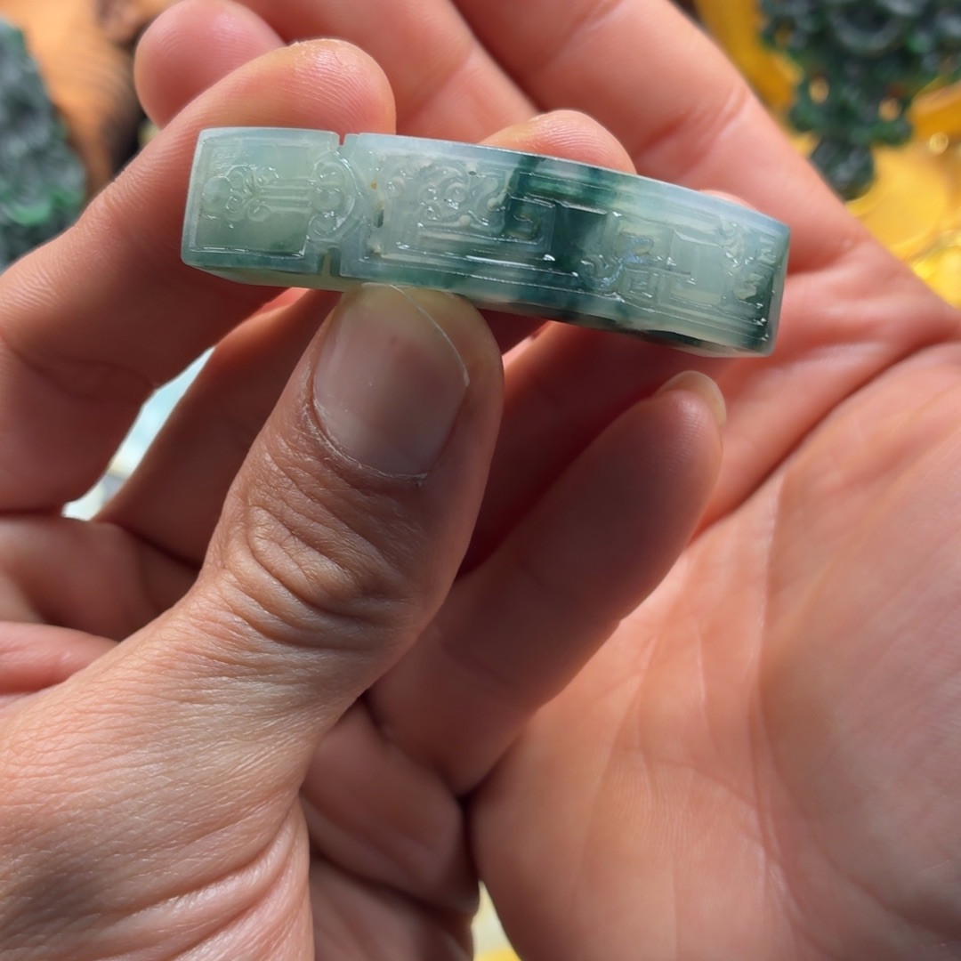 定制翡翠未镶嵌翡翠
