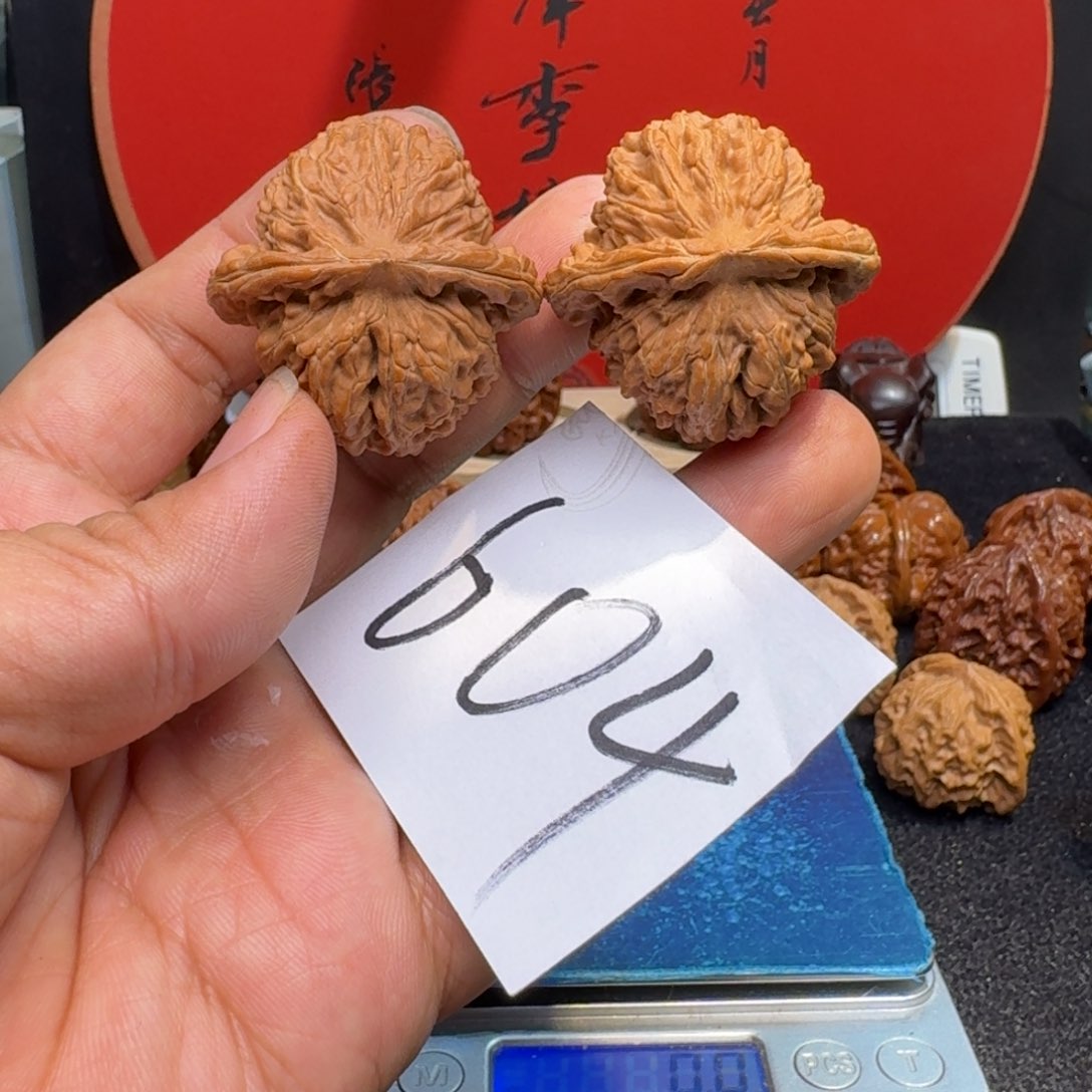 文玩核桃把件39红地闷四座楼