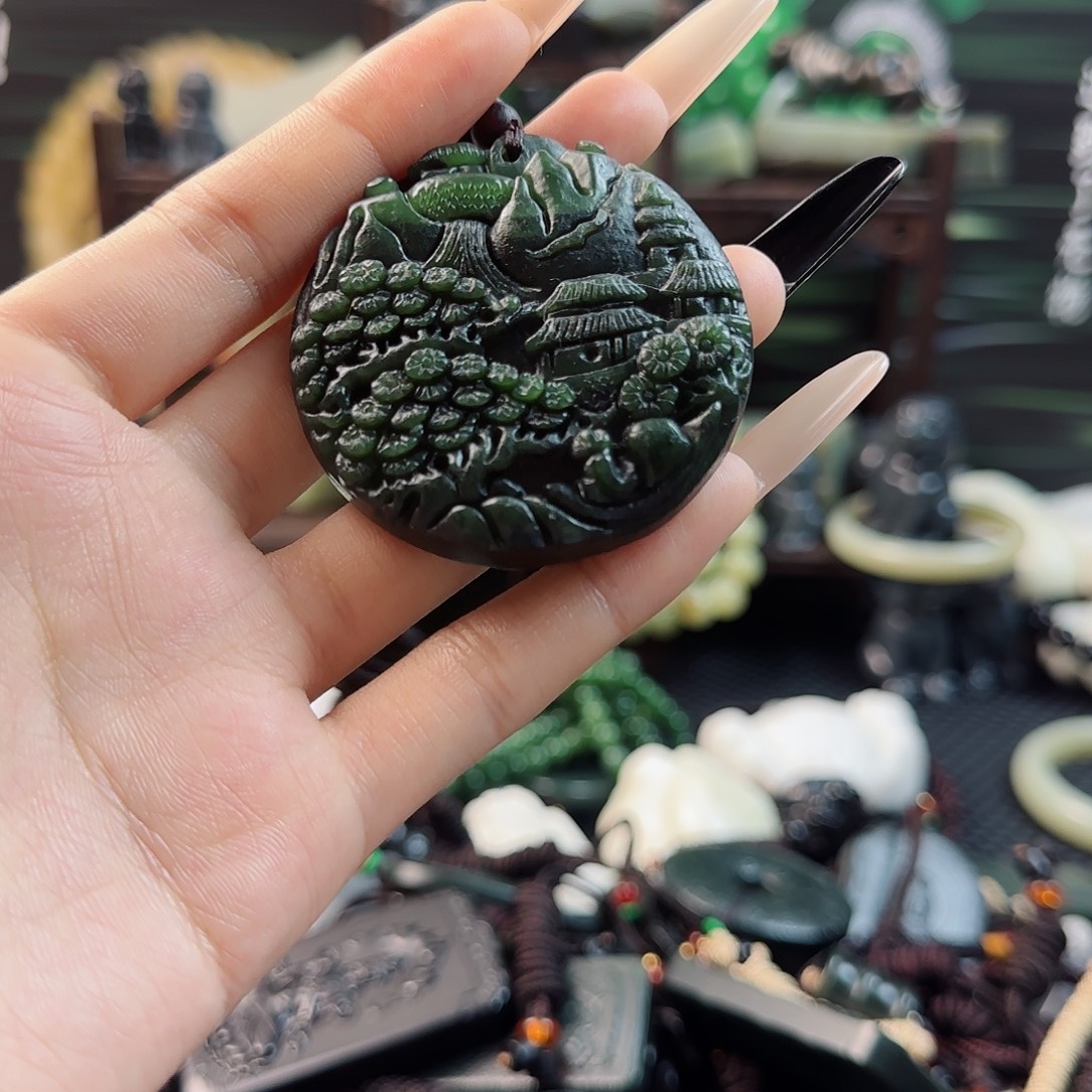 和田玉未镶嵌颈饰