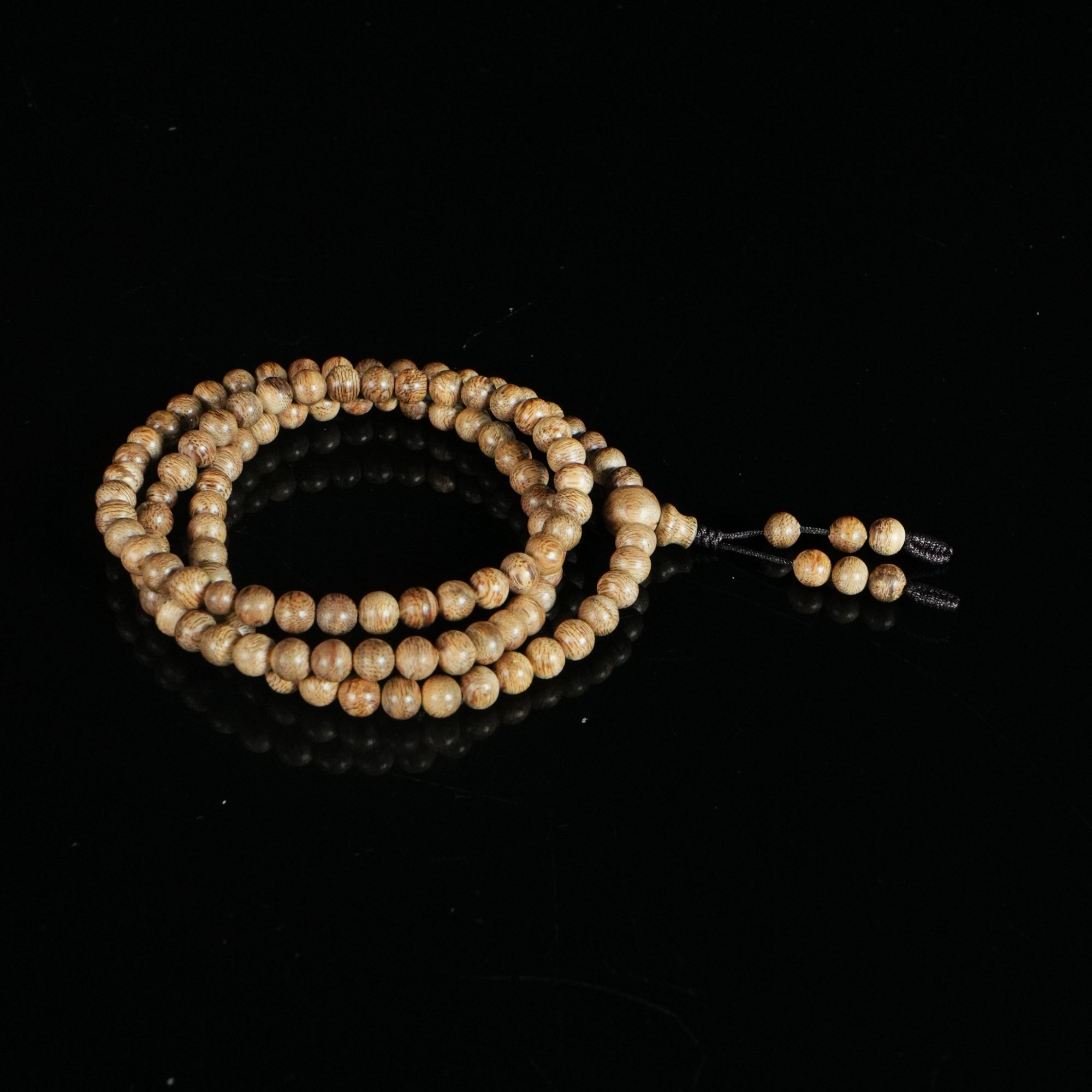 DY-A9966 老挝沉香土沉软丝念珠 0.62cm  7.4g