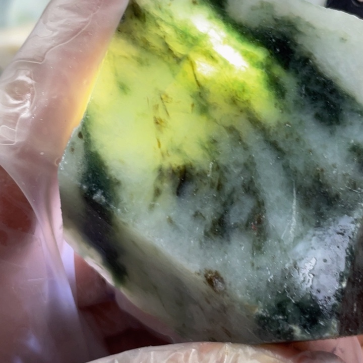 翡翠吊坠(不含链)未镶嵌天然翡翠边角料