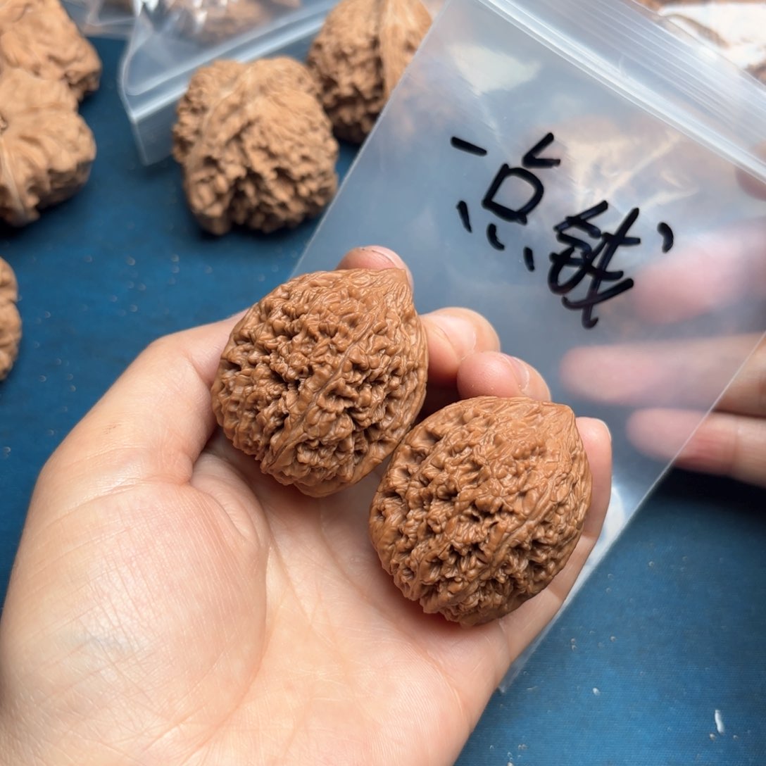 文玩核桃吊坠一*钱蒜头