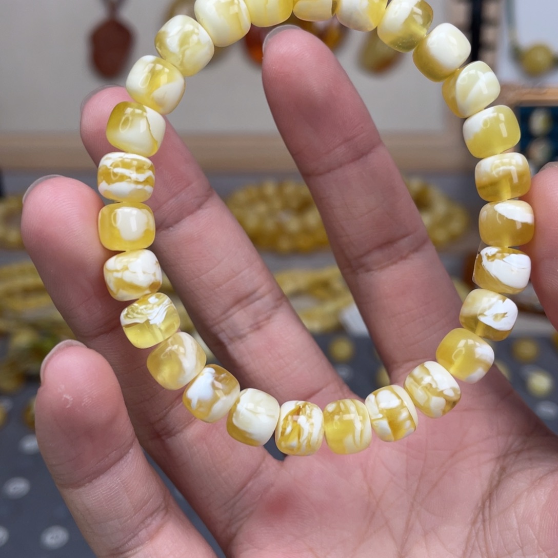 琥珀未镶嵌裸石122号