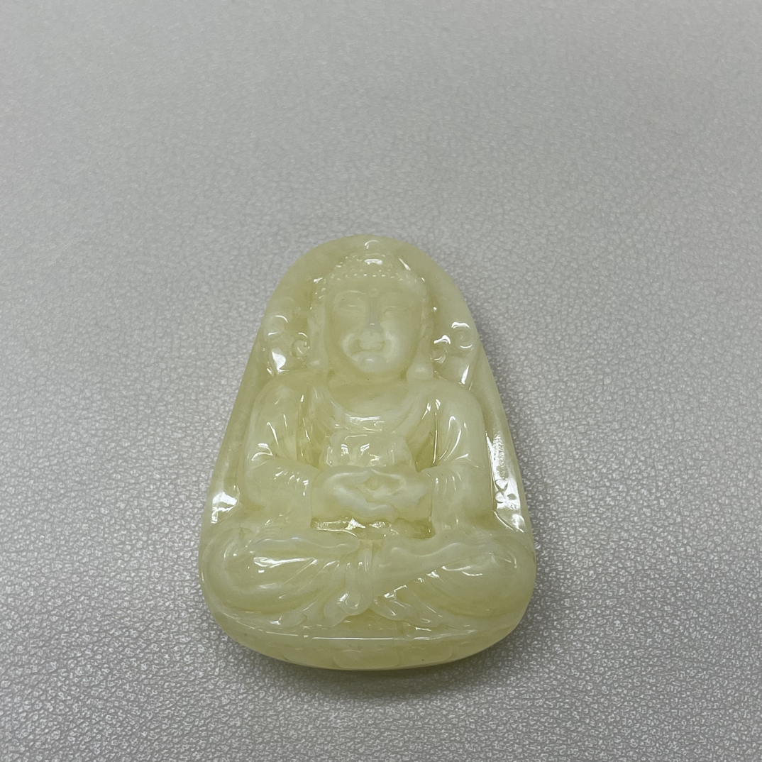 天然原矿蜜蜡浓白蜡雕刻大日如来吊坠