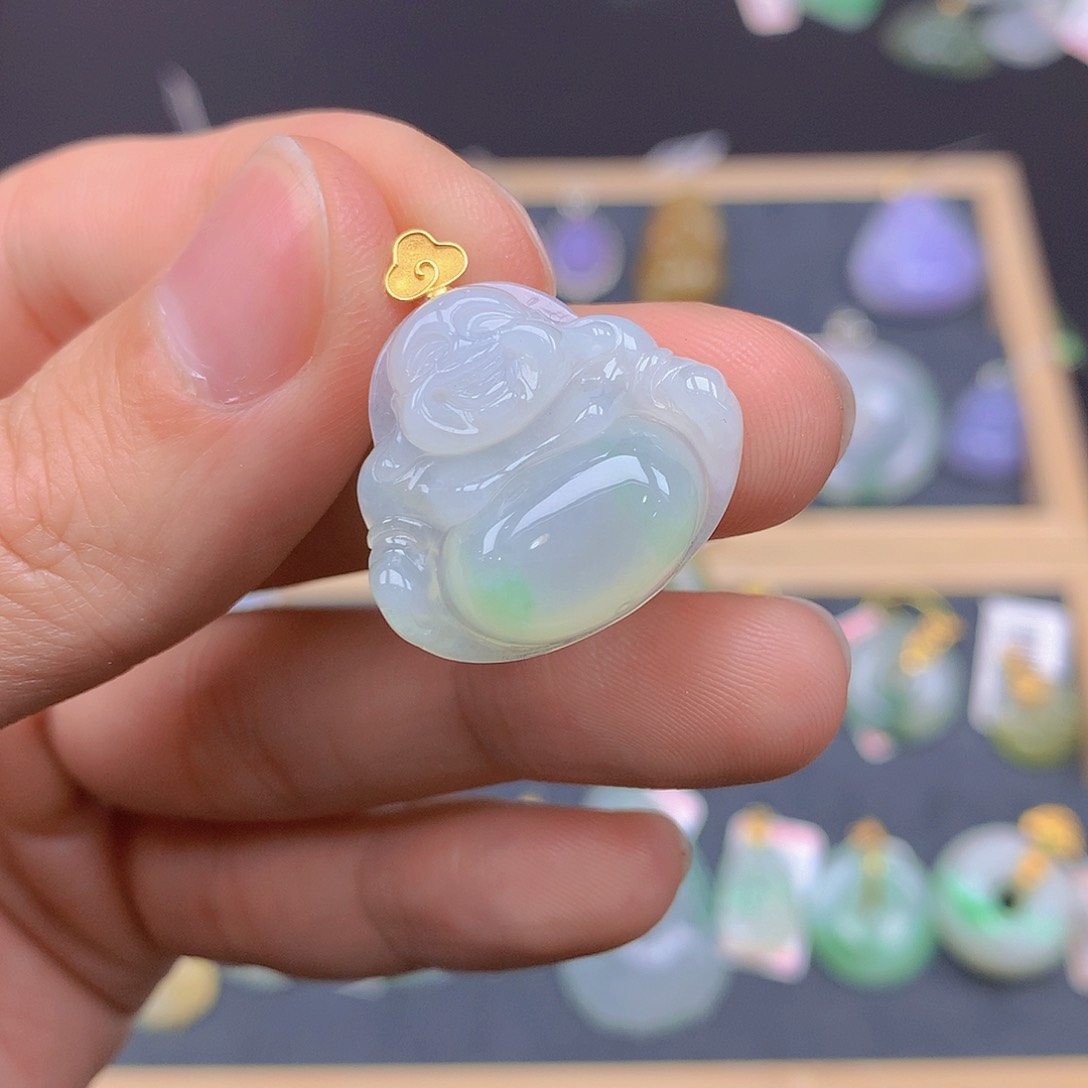 翡翠颈饰18K金镶嵌翡翠