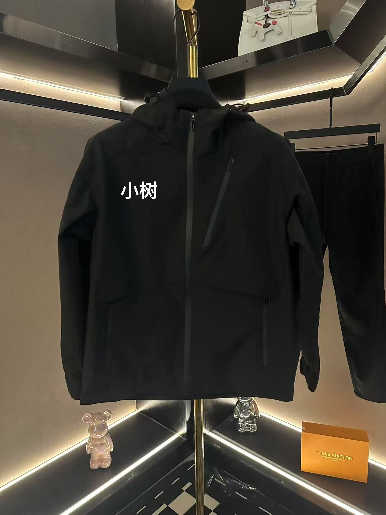 2024(小树)限定气质明星同款百搭男款户外连帽冲锋三防外套