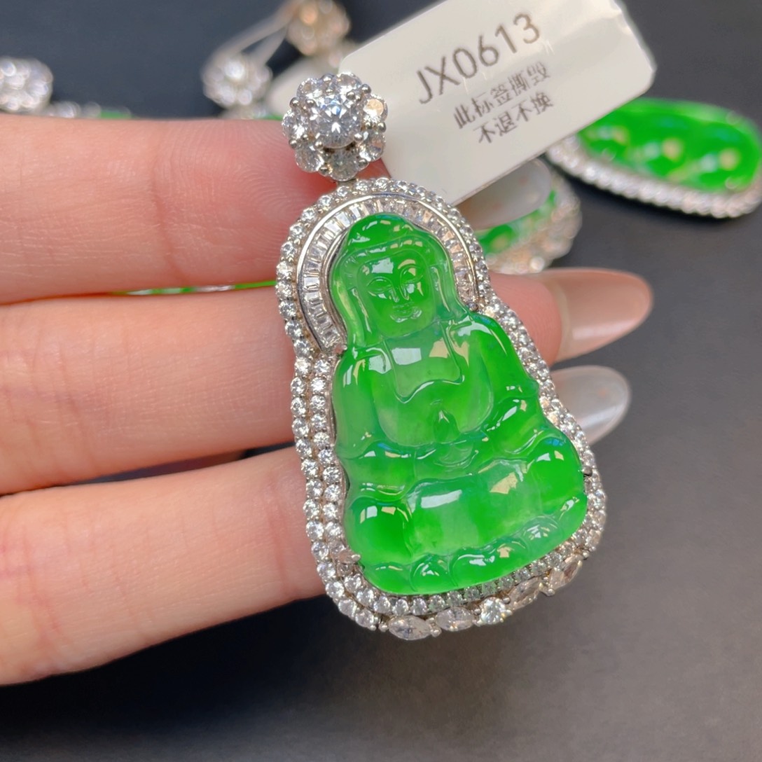 【闪购商品】吊坠(不含链)银S925镶嵌翡翠