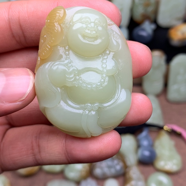 和田玉（糖玉）未镶嵌颈饰