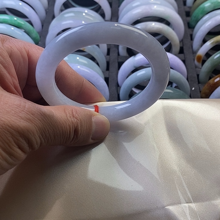 翡翠未镶嵌手镯8、圆