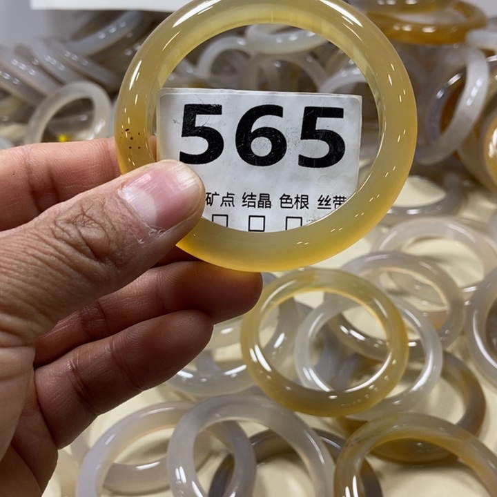 爆***珠玛瑙/玉髓未镶嵌手镯
