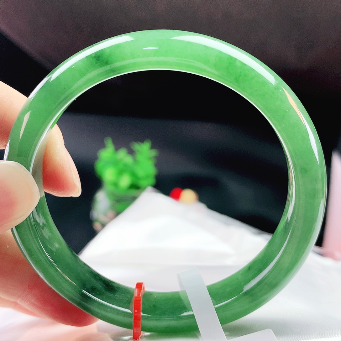 未镶嵌手镯翡翠57辣绿