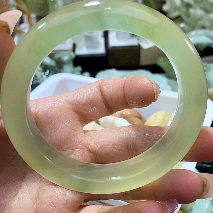 岫玉岫玉手镯未镶嵌