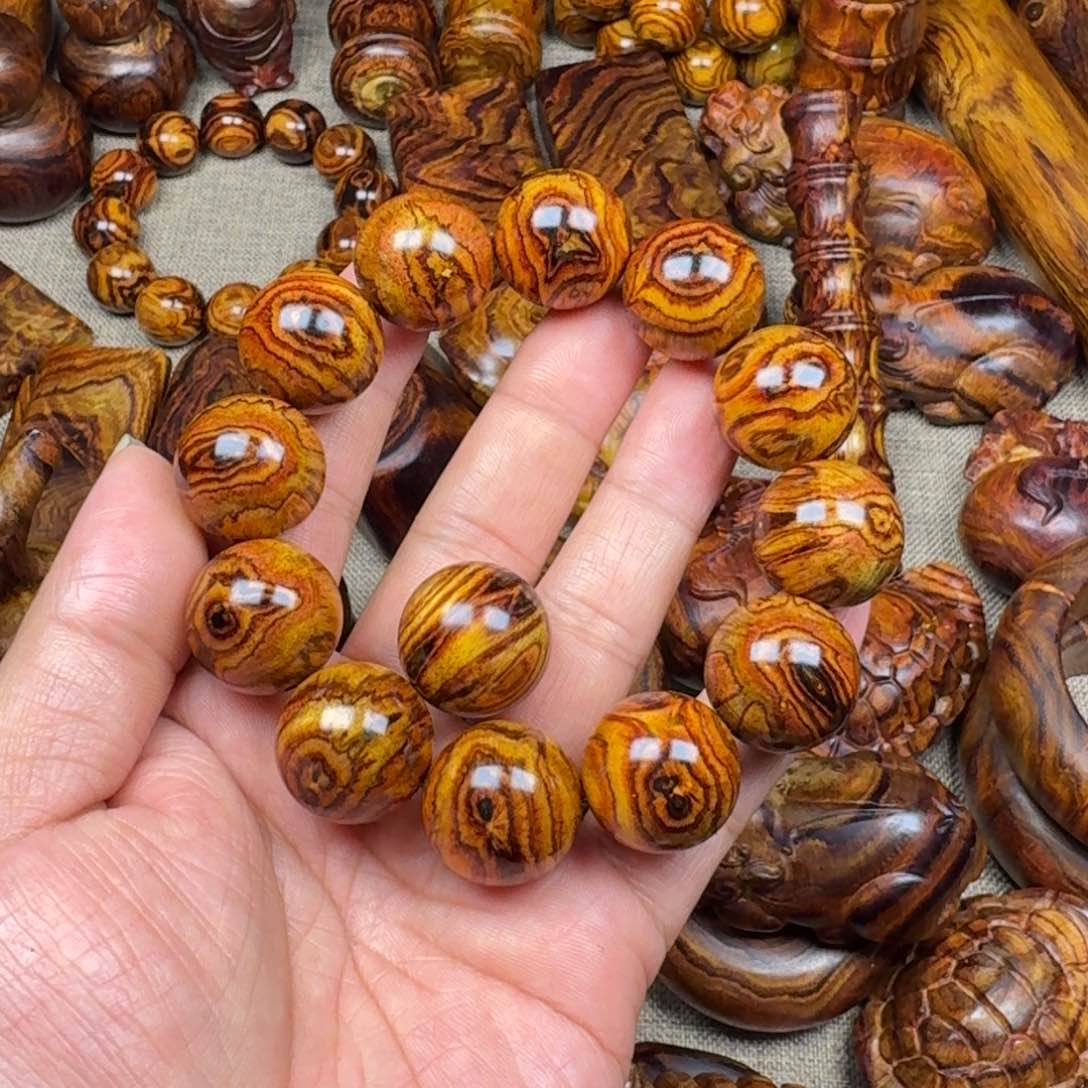 黄花梨/降香黄檀嗯*。我