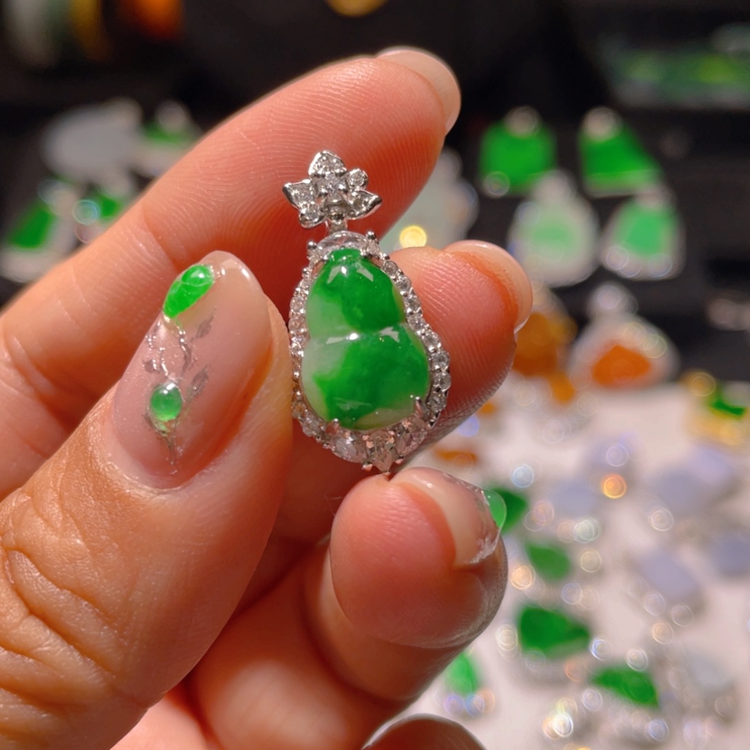 翡翠颈饰银S925镶嵌精品