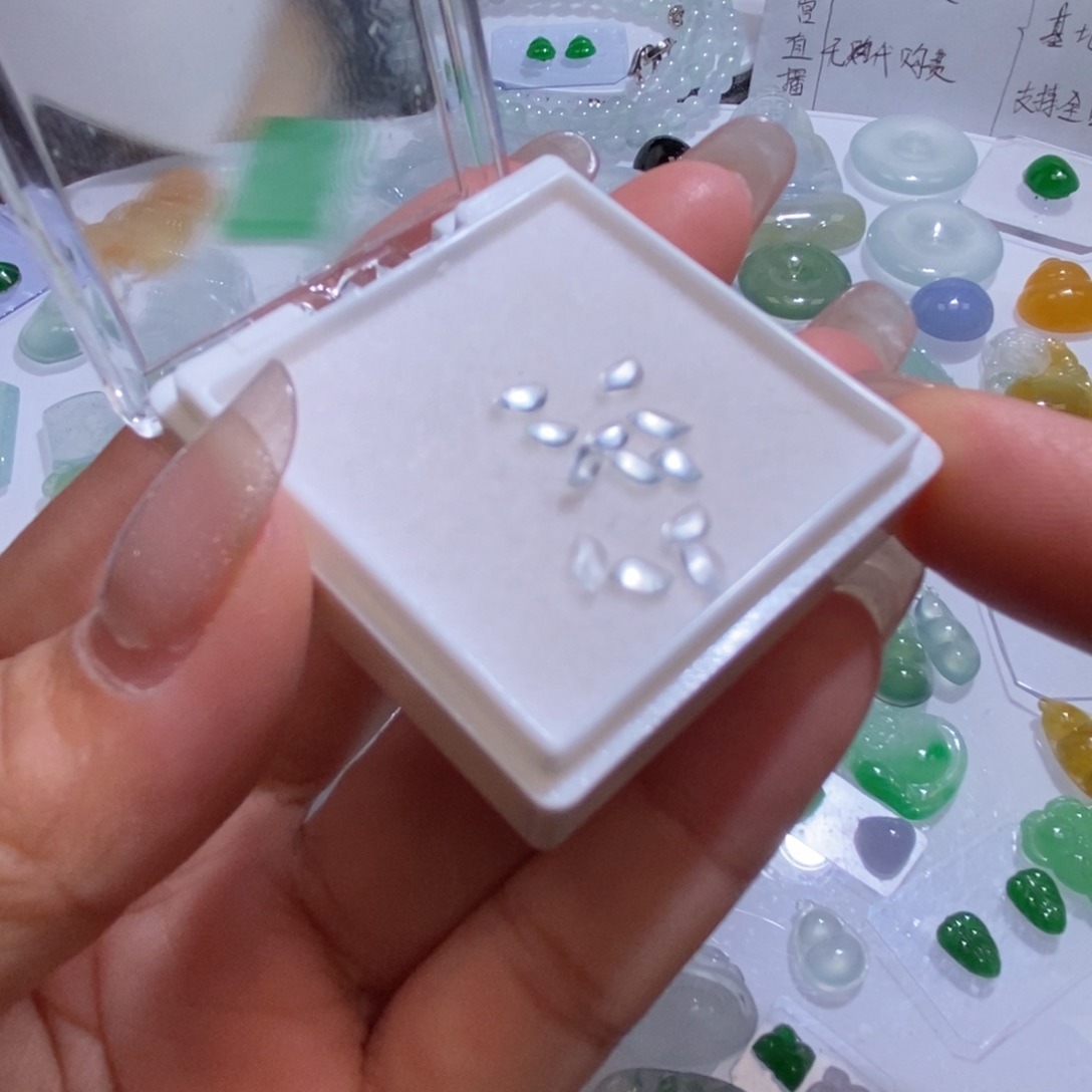 未镶嵌定制翡翠翡翠