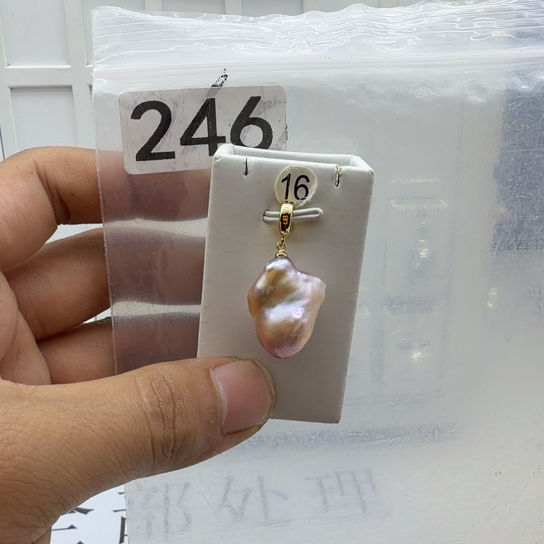 合金淡水珍珠颈饰