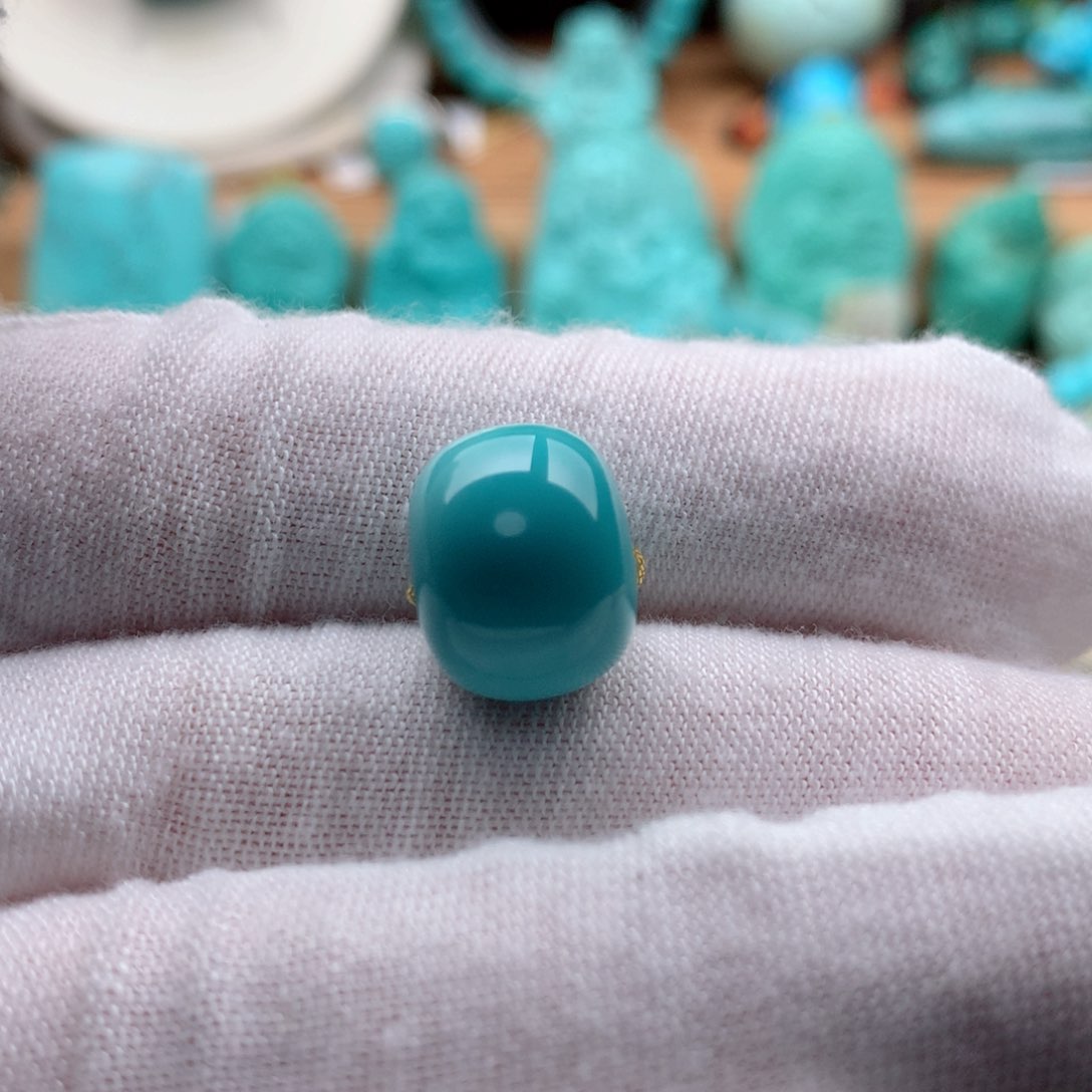 绿松石颈饰未镶嵌