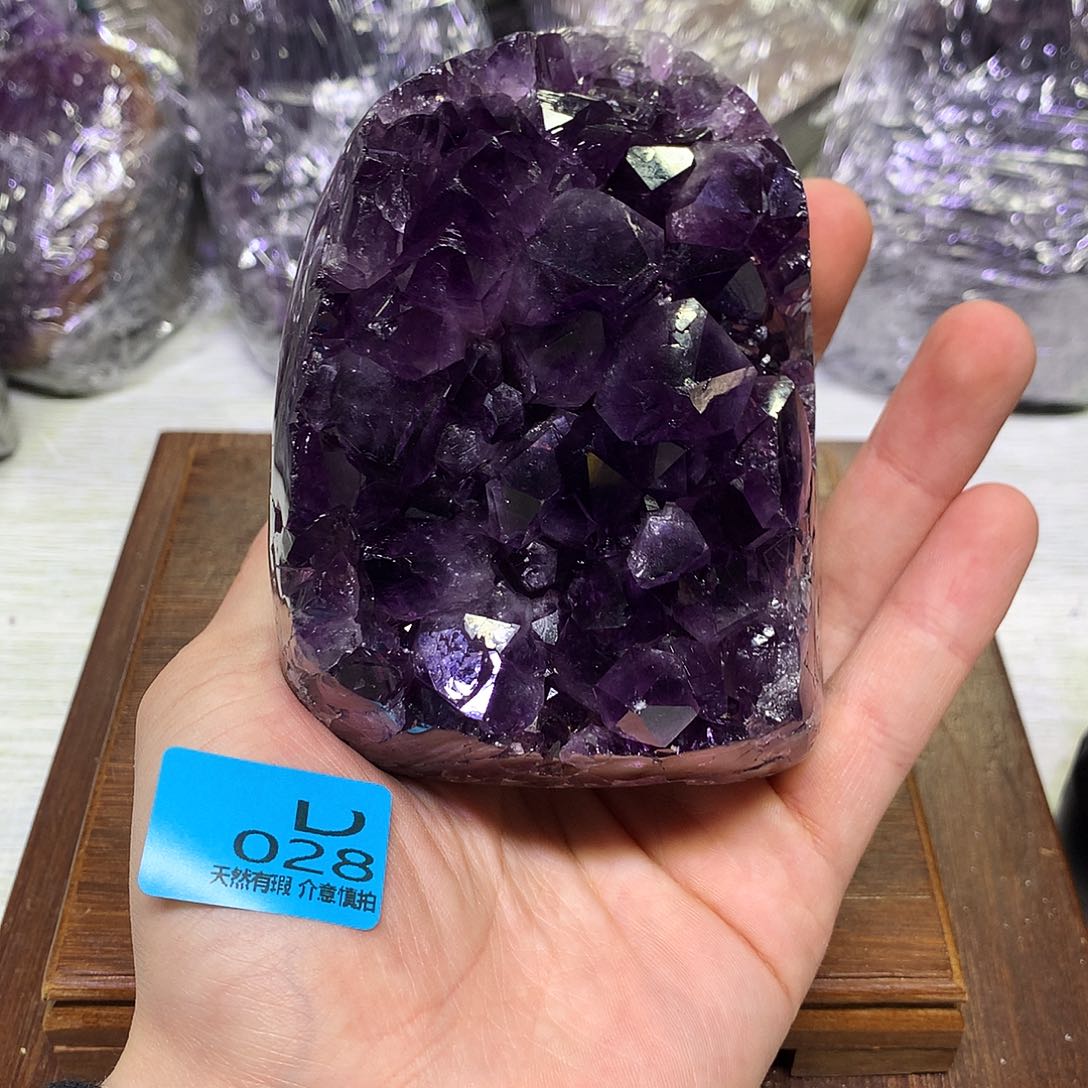 紫晶大型摆件（非配饰）未镶嵌