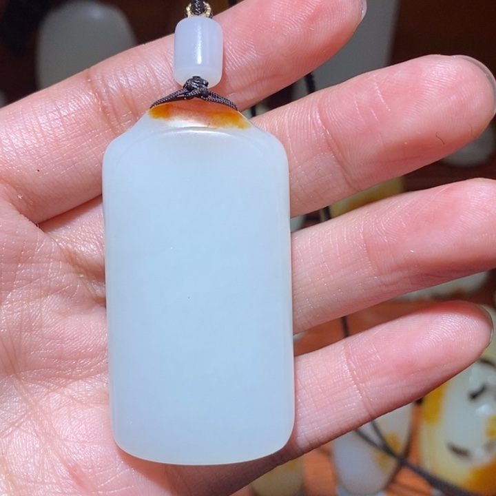 橙***技和田玉未镶嵌颈饰