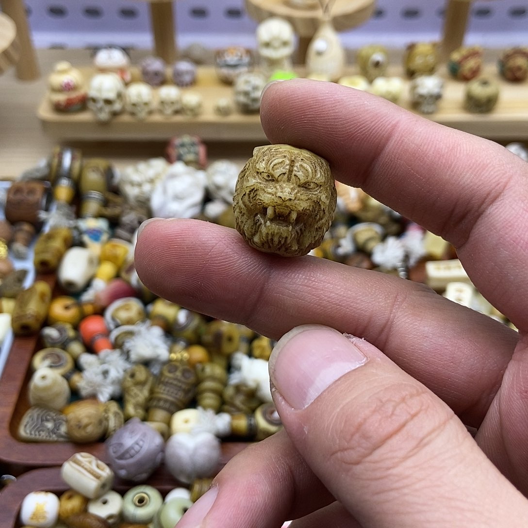 毛***毛驼骨其他配饰搭配