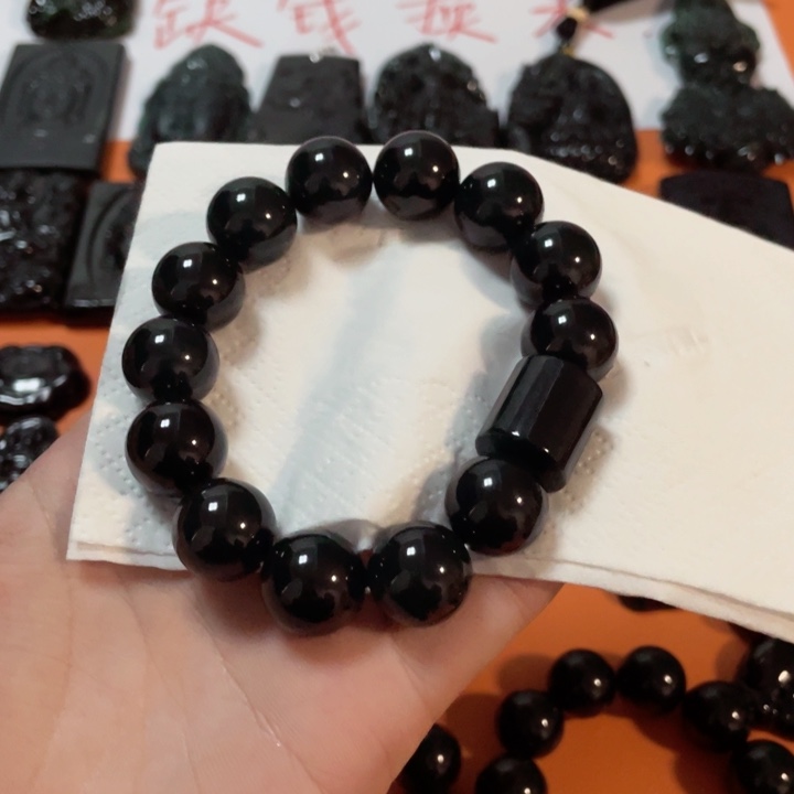 翡翠颈饰未镶嵌?***?翡翠吊坠