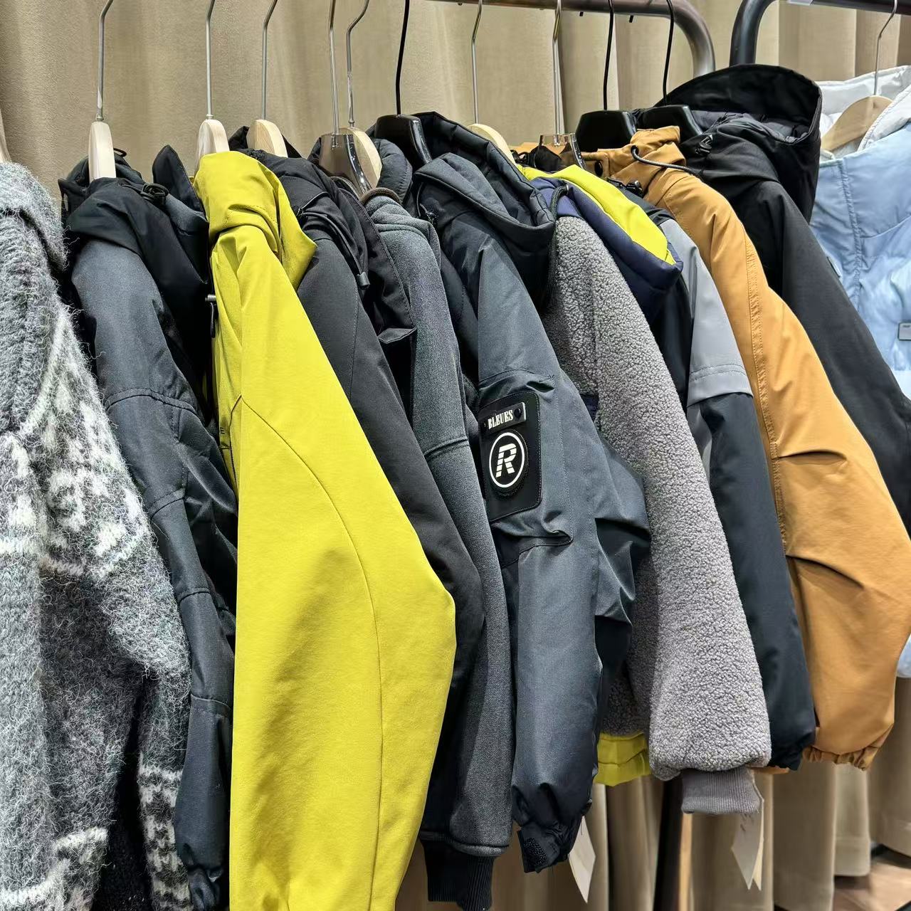 六小六定制童装外套样衣