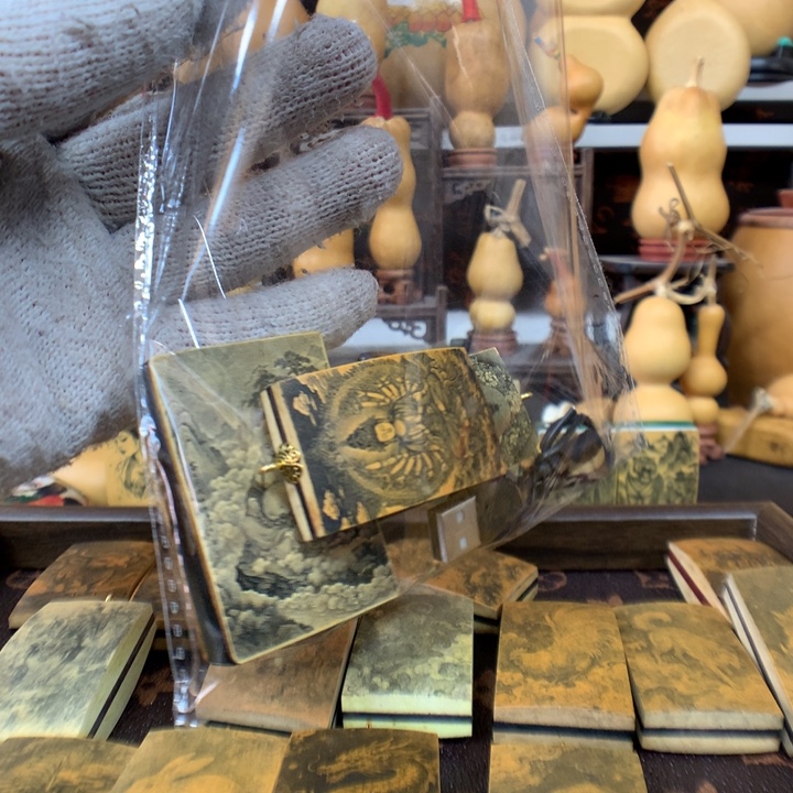 手把的文玩小葫芦