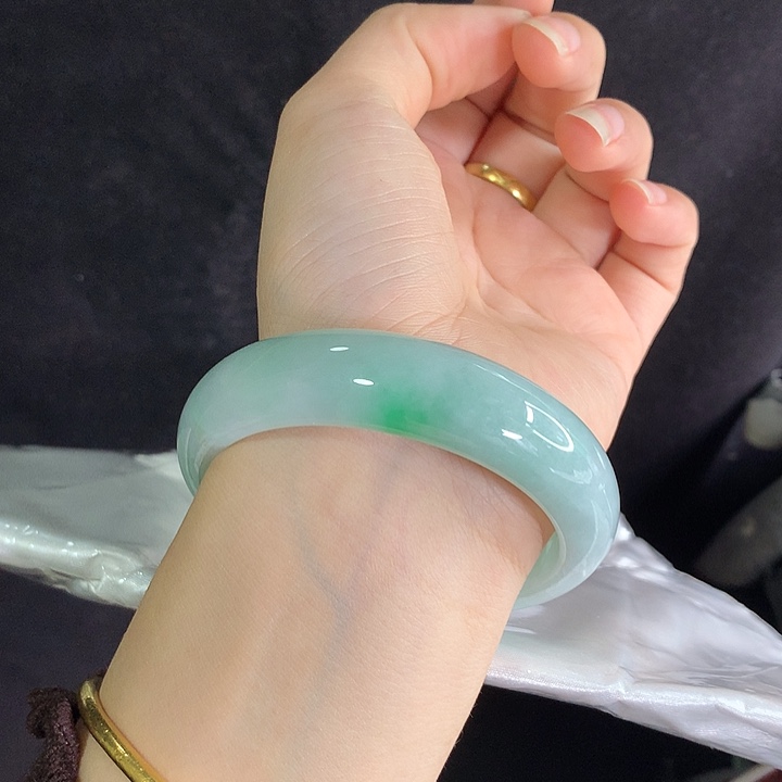 翡翠未镶嵌手镯56圈 6267大宽胎晴底