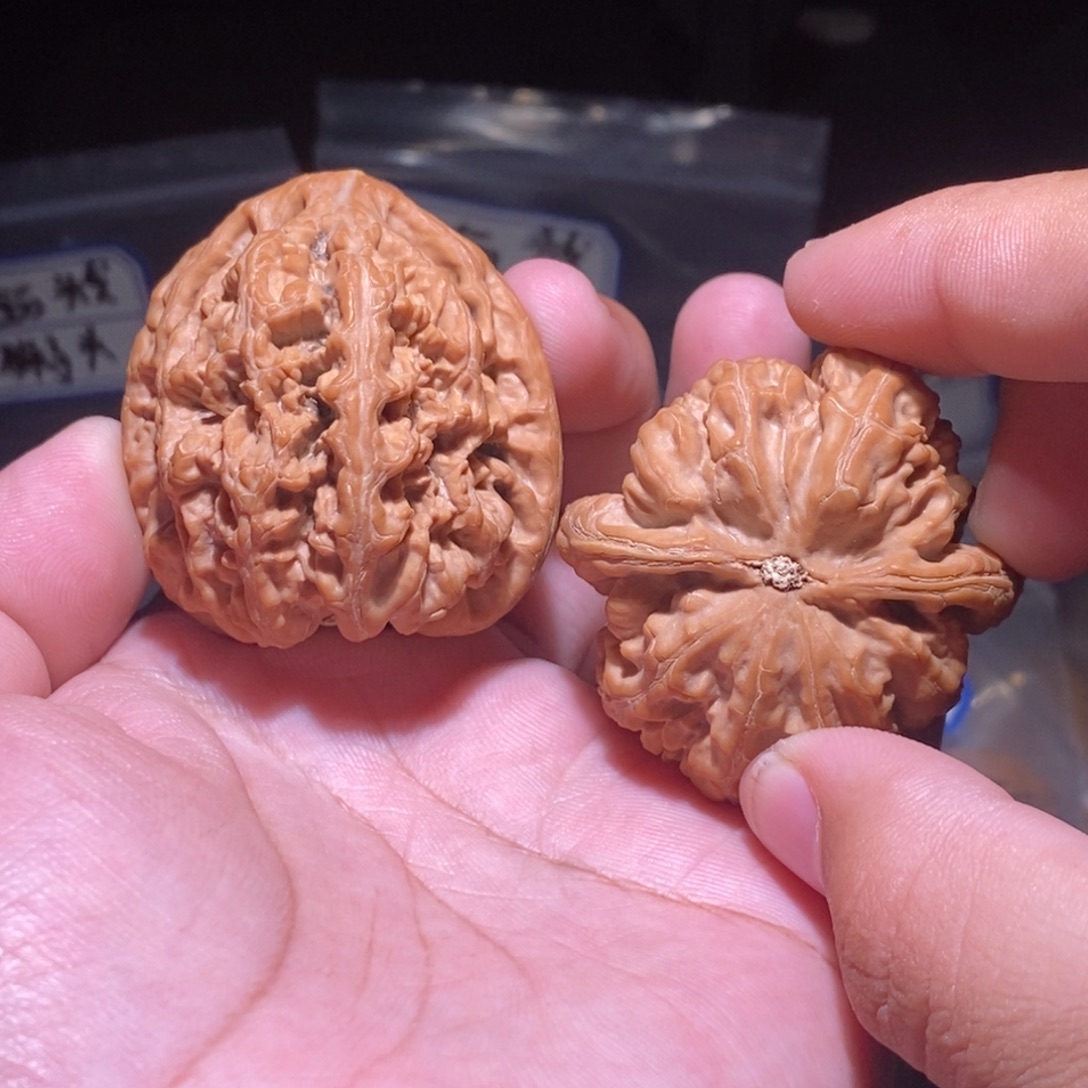 张***滨文玩核桃吊坠43全品大粗筋