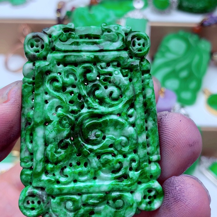 吊坠(不含链)未镶嵌翡翠