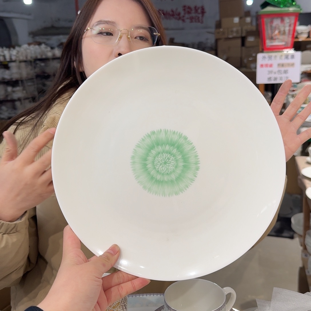 瓷鹅黄原单大盘一个27cm微瑕