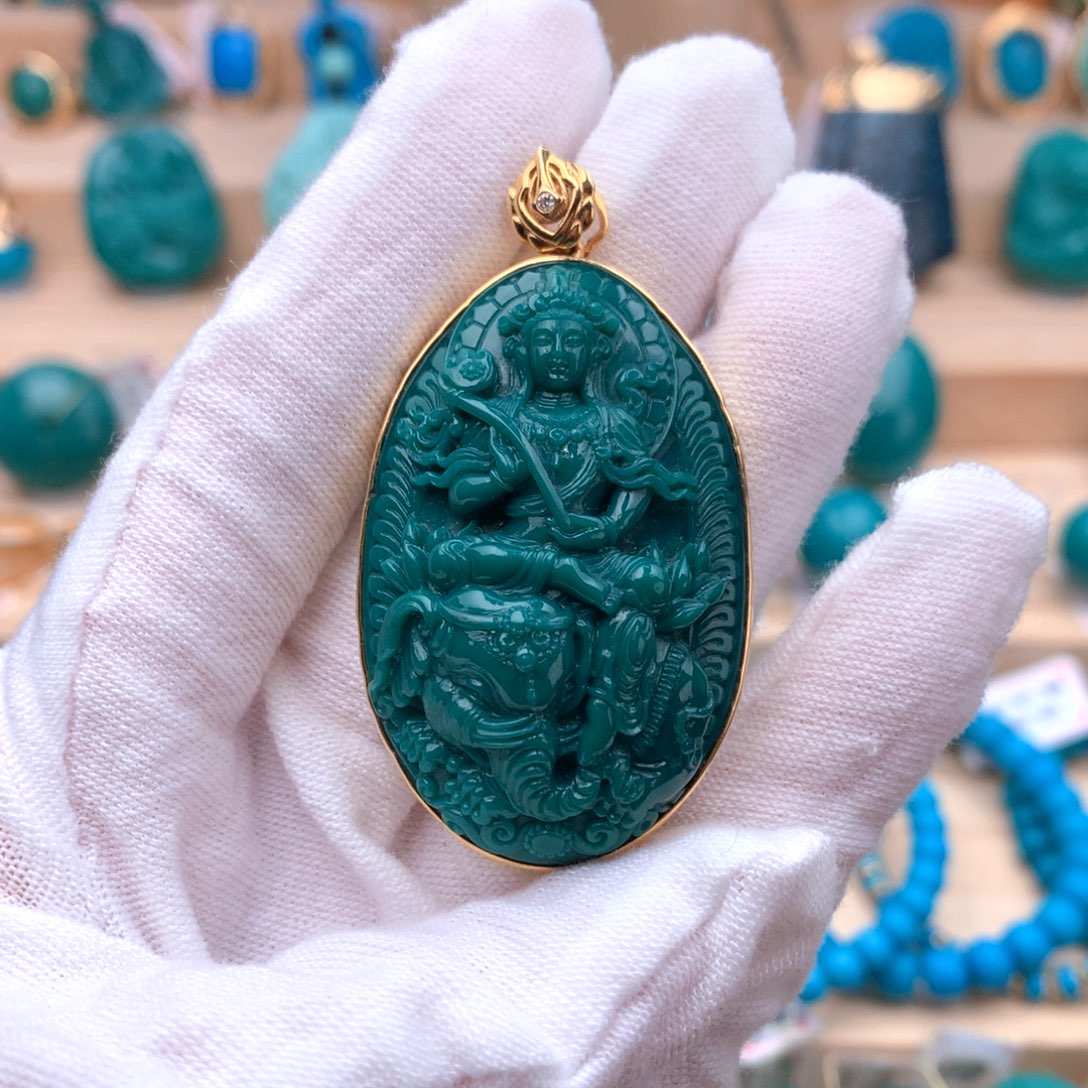 18K金镶嵌绿松石挂件