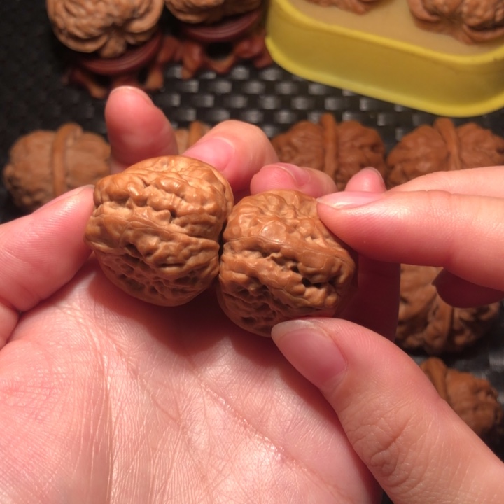 十***年文玩核桃把件蛤蟆手捻