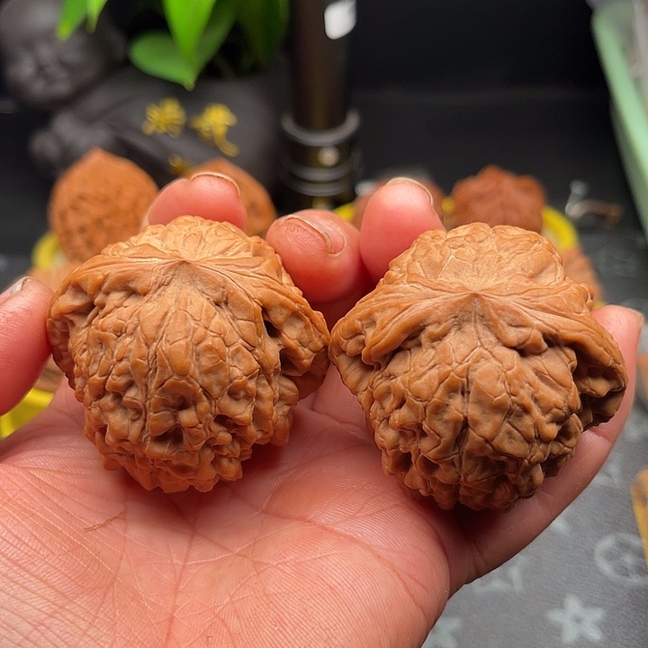 桃核把件全品龙鼎边50