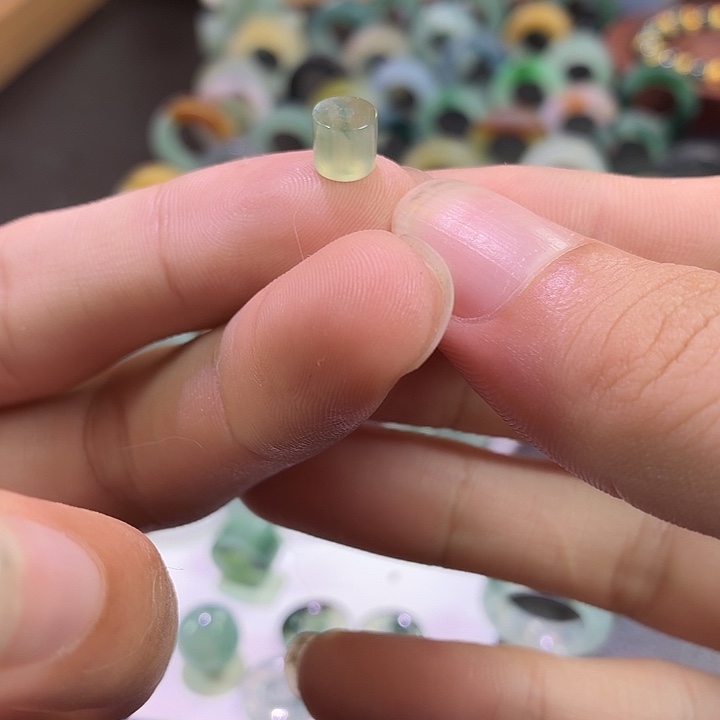 定制翡翠未镶嵌戒心