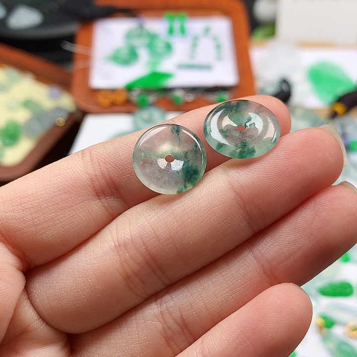 翡翠吊坠(不含链)未镶嵌一对