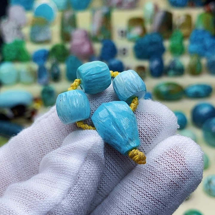 绿松石配饰未镶嵌