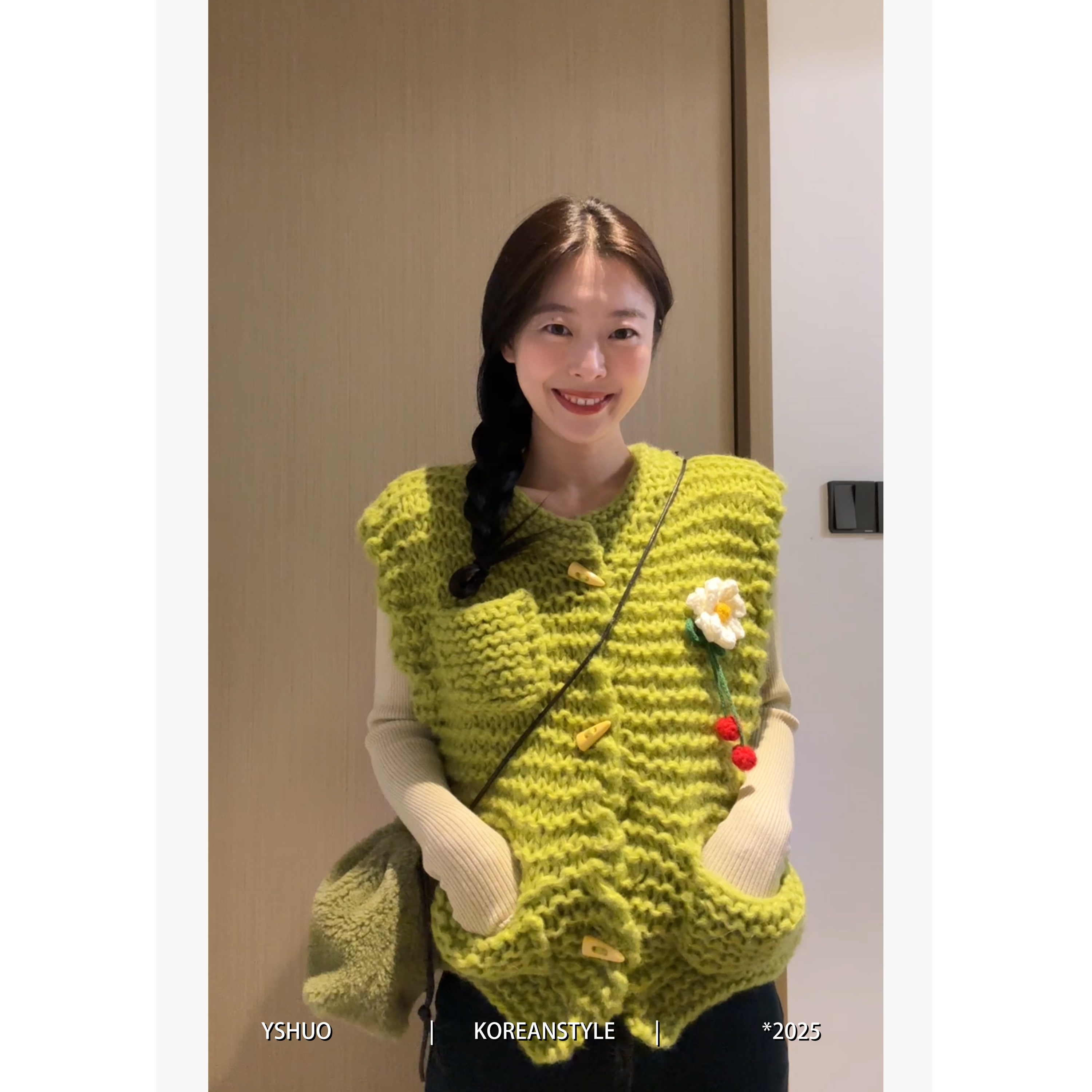 【茶歇小会】粗针马甲软糯手打重工系列立体小花口袋毛衣25565