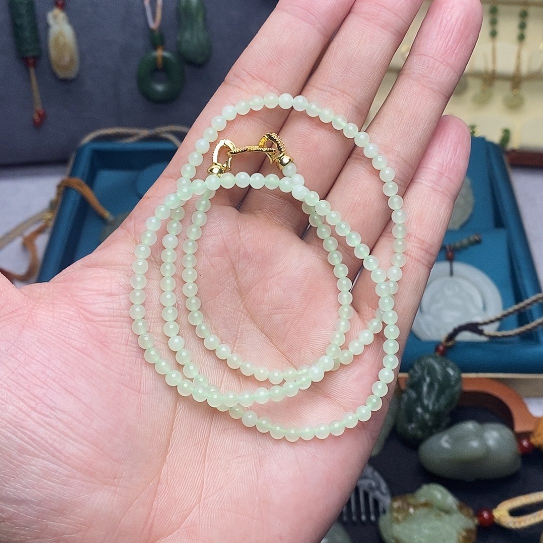 唔***名和田玉未镶嵌颈饰