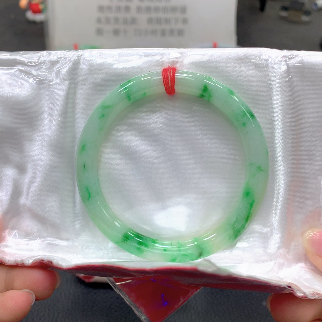 翡翠未镶嵌手镯56圆18号链接