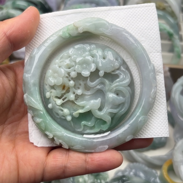 翡翠未镶嵌手镯60.6圈荷叶鱼206