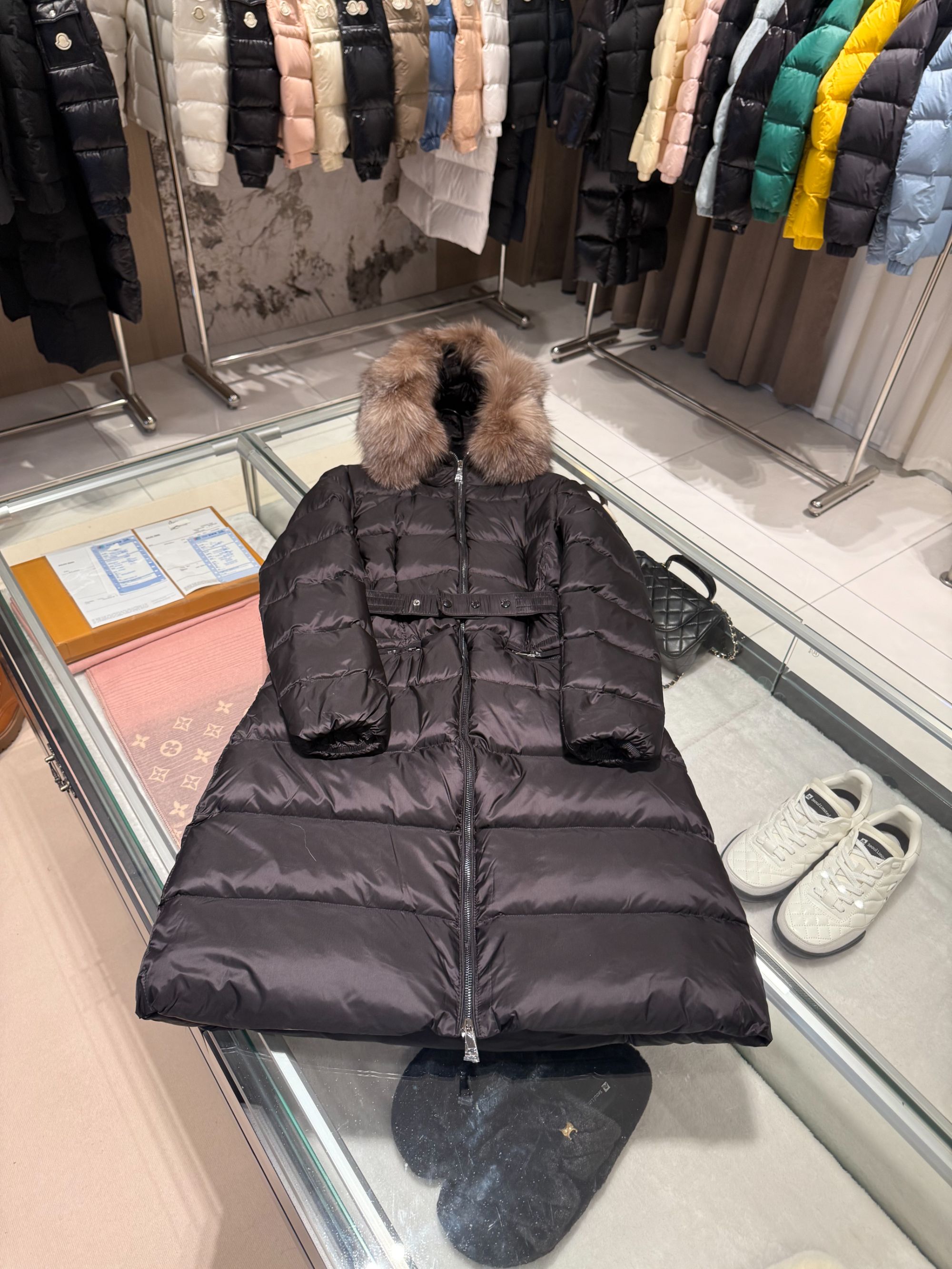 25新款 冬季毛领拉链时尚百搭女款连帽长款羽绒服