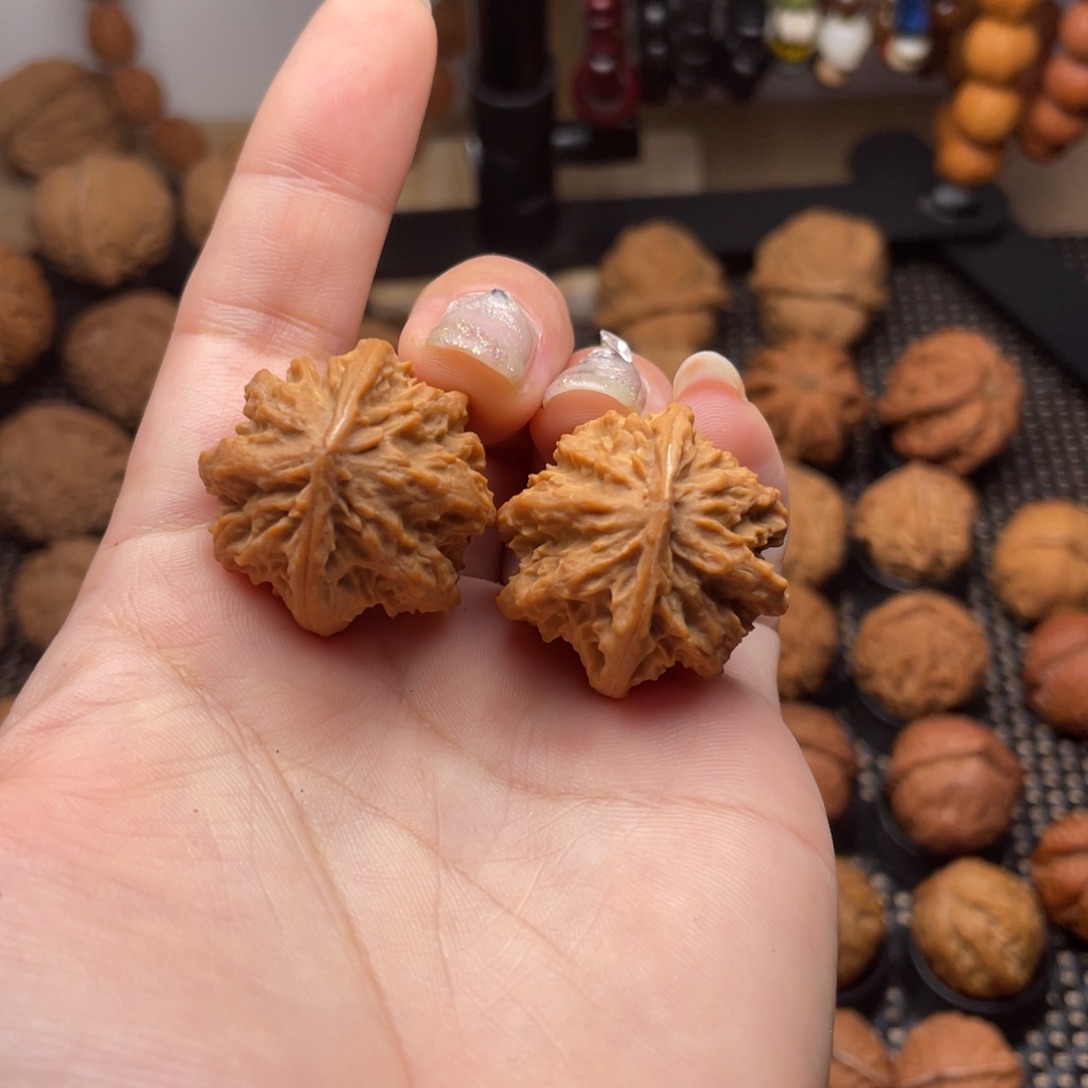 文玩把件野生灯笼八棱