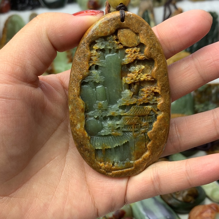 岫岩河磨玉（透闪石质玉）挂件未镶嵌腾*