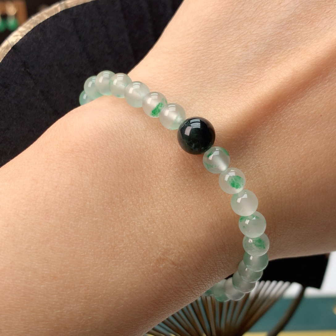 石英质玉（非洲翠）未镶嵌冰飘花精品手串