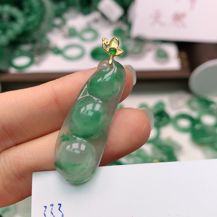 石英质玉颈饰银S925镶嵌T*
